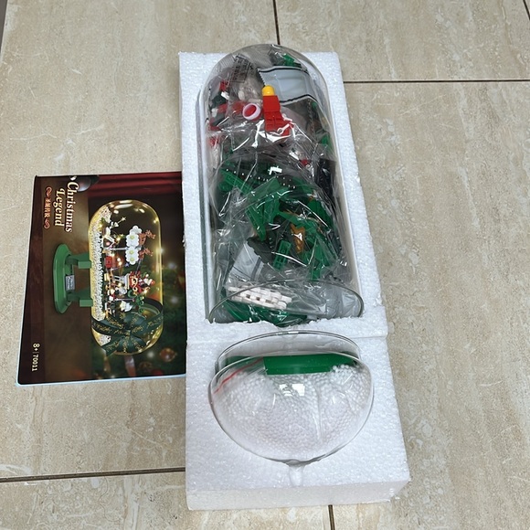 NIB Christmas Legend Building Blocks Kit, Santa Sleigh Collectible Display - Picture 2 of 12